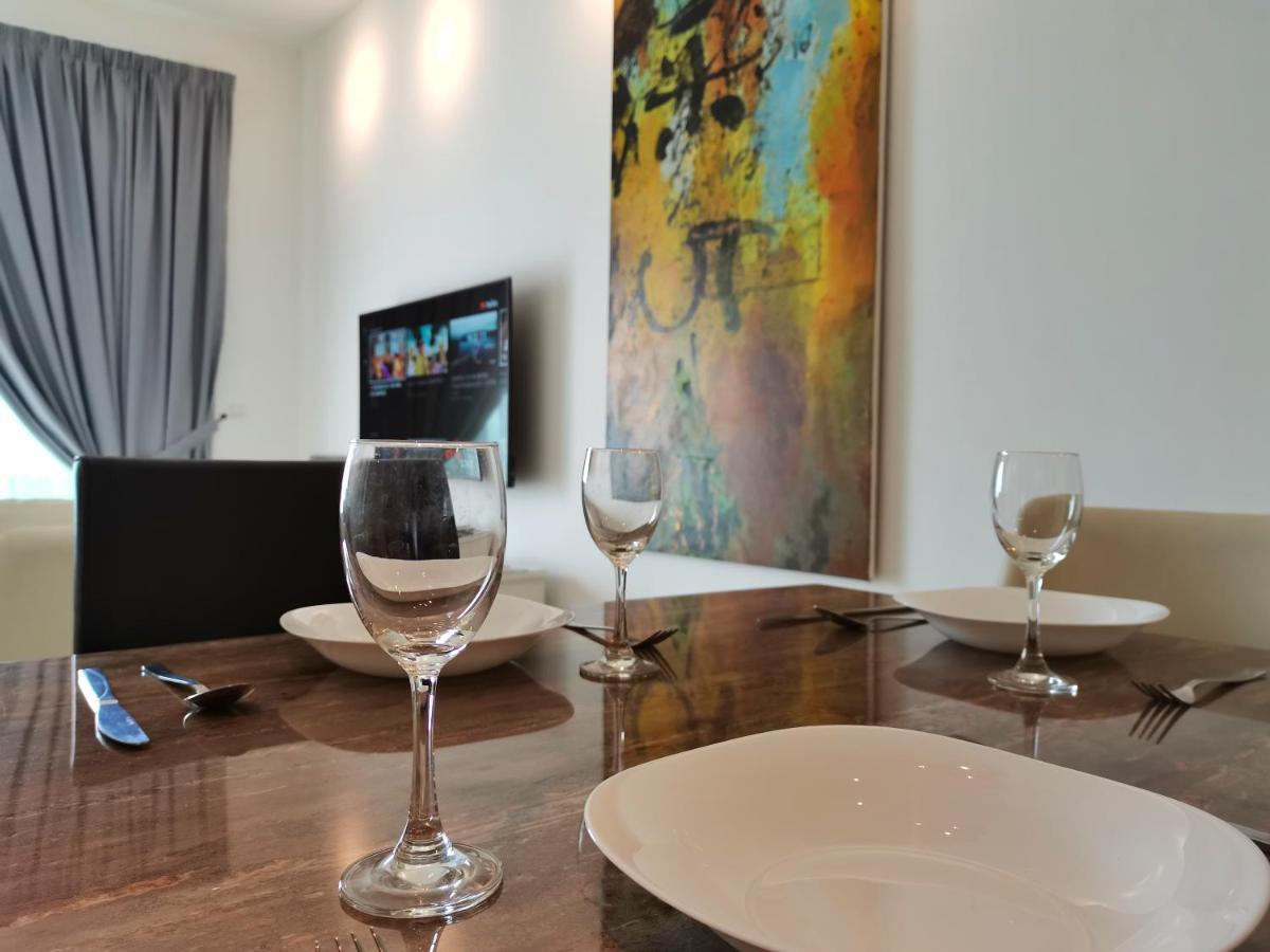 Apartment Southbay Plaza *